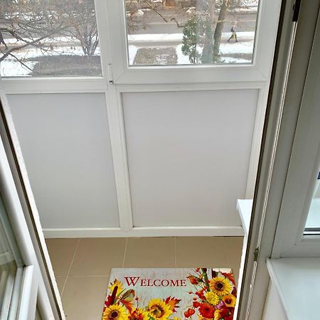 Apartment Privokzalnaya Square Ivano Frankivsk Bagian luar foto
