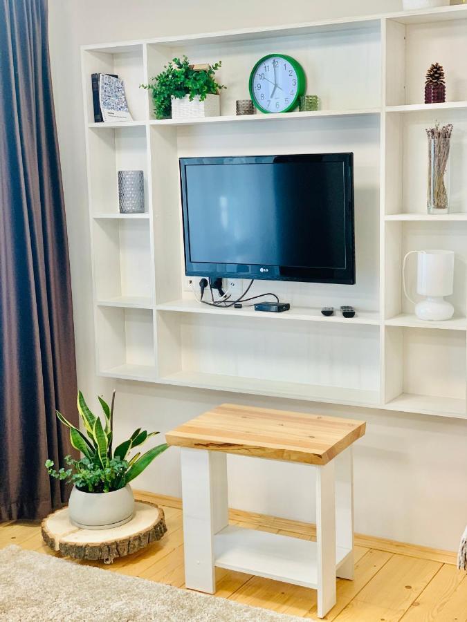 Apartment Privokzalnaya Square Ivano Frankivsk Bagian luar foto