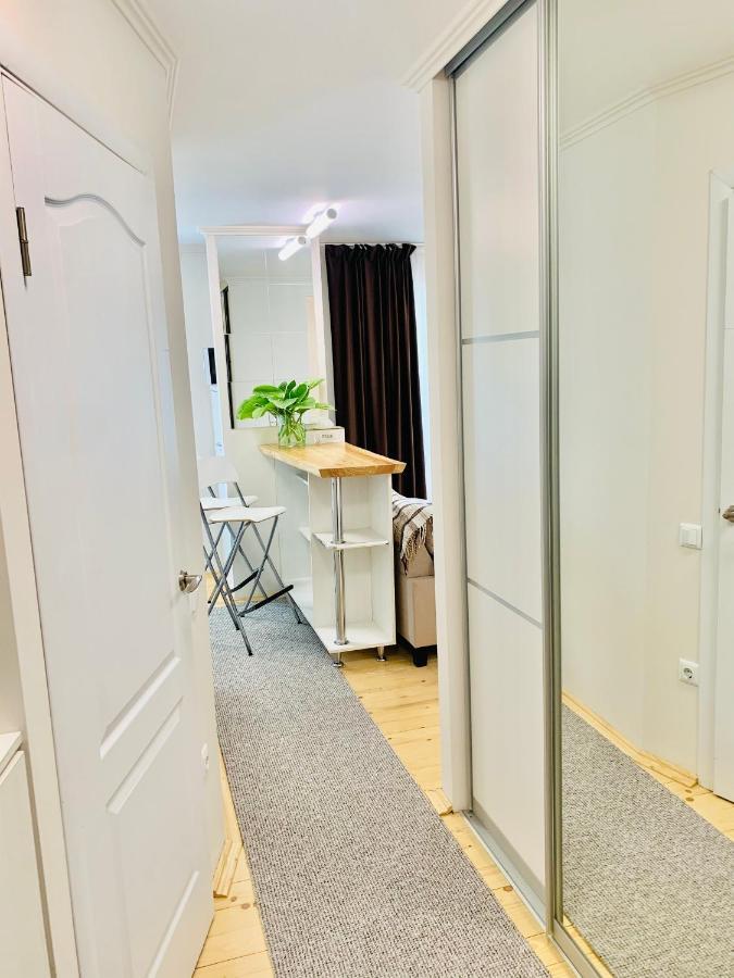 Apartment Privokzalnaya Square Ivano Frankivsk Bagian luar foto